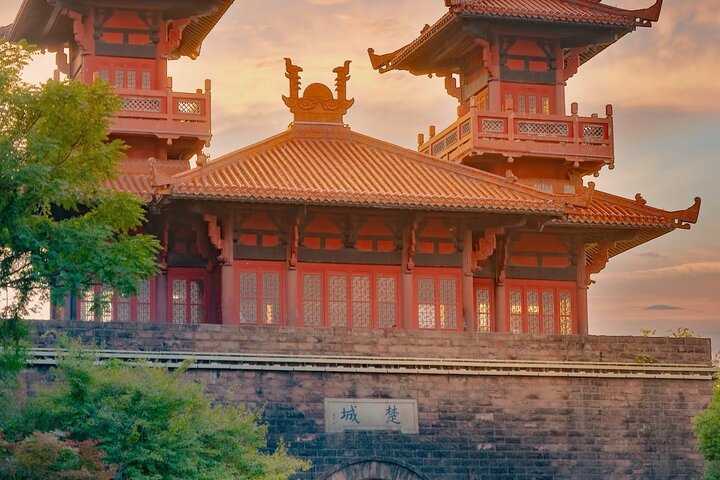 Wuhan Half Day City Highlights Tour with Local Guide