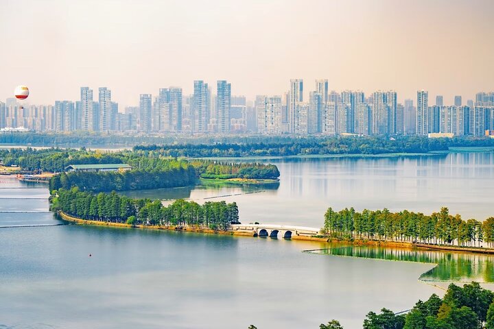 Wuhan Half Day City Highlights Tour with Local Guide