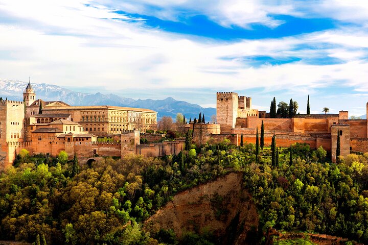 Granada Alhambra & Nasrid Palaces Ticket with Digital Audio Guide