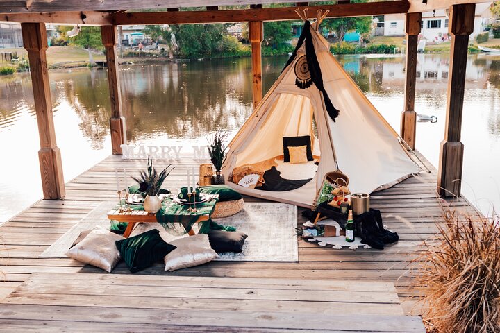 Private Vacation Photoshoot with Photographer in Indianapolis
