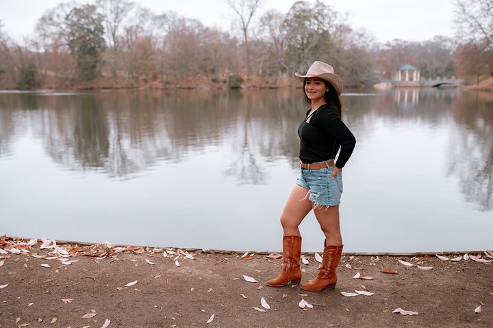 Private Vacation Photoshoot with Photographer in Indianapolis