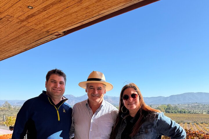 Private Deluxe Wine Tour to Valle de Guadalupe by Luxury Vehicle