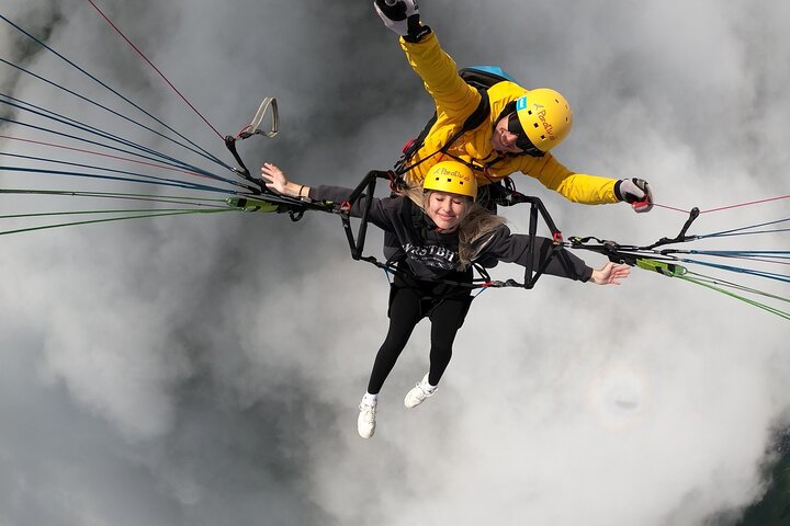 Paragliding Tandem with World Champion, Stubaital