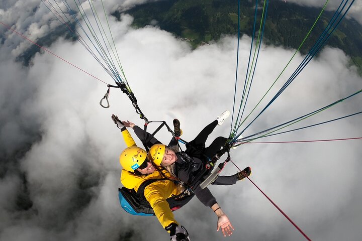Paragliding Tandem with World Champion, Stubaital