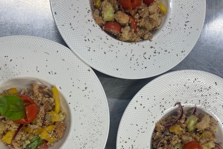 Hands-On Cooking Class in an Exclusive Kitchen in Cortona