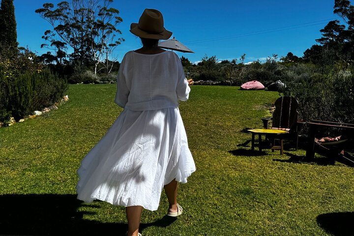 The Boutique Experience: Waiheke Best Cellar Tour (11 guests max)