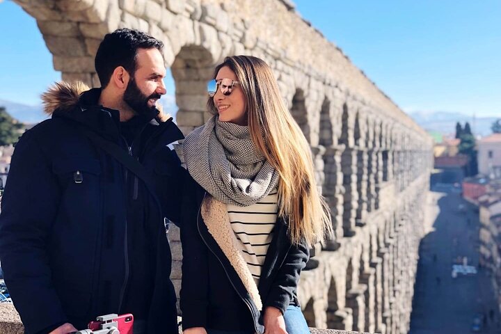 Hello Segovia: Private 2-Hour Intro City Walk with Local Guide