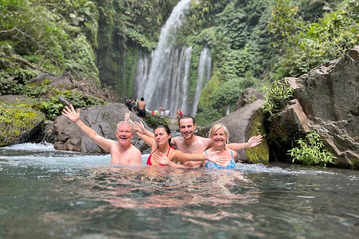 Lombok Private Car Or Van Hire With Driver