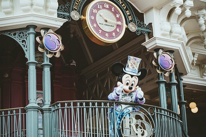 Private transfer from PARIS to CDG or ORY or DISNEYLAND airport