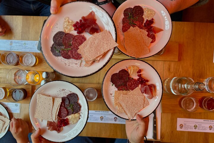 Oslo Guided Food Tour with 5 Food Tastings and a Secret Dish