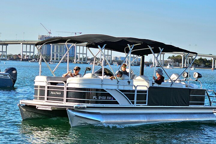 Narrated Boat Tour - Palm Beach Celebrity Homes and Local History
