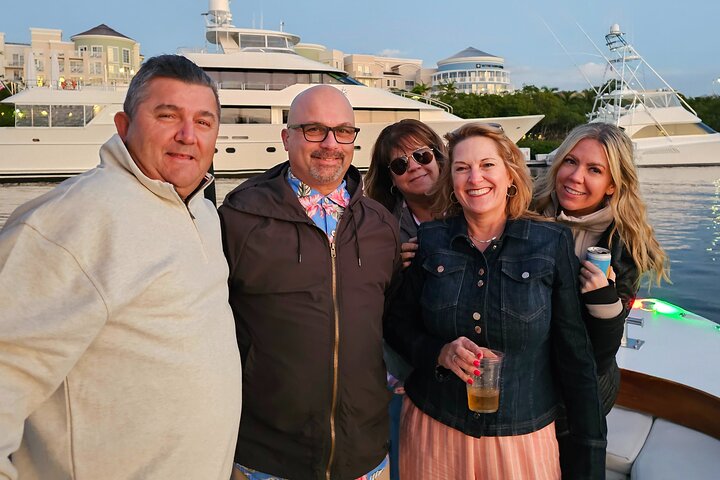 Narrated Boat Tour - Palm Beach Celebrity Homes and Local History