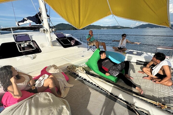 Kota Kinabalu: Catamaran Snorkeling, Paddlebord, Kayak with Meal