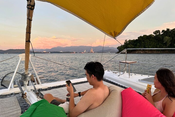 Kota Kinabalu: Catamaran Snorkeling, Paddlebord, Kayak with Meal