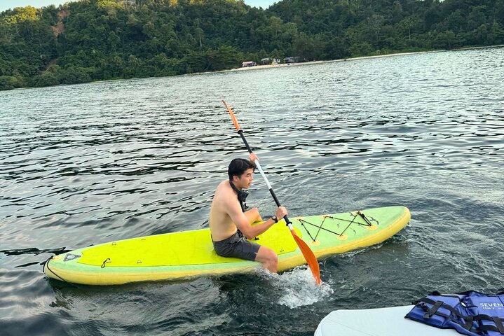 Kota Kinabalu: Catamaran Snorkeling, Paddlebord, Kayak with Meal