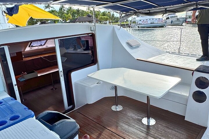 Kota Kinabalu: Catamaran Snorkeling, Paddlebord, Kayak with Meal