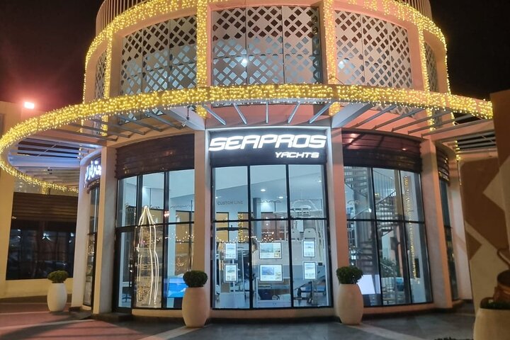 Guided Tour with History of Jeddah