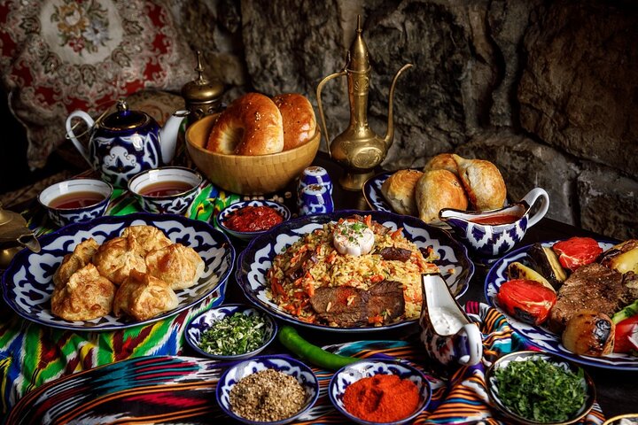 Tashkent: Guided Walking & Food Tour with Local Guide