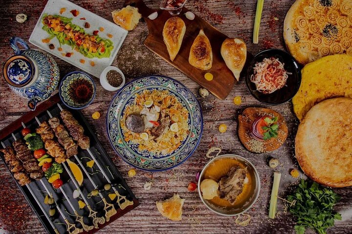 Tashkent: Guided Walking & Food Tour with Local Guide