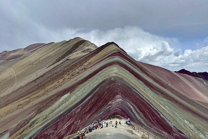 Rainbow Mountain Beat-the-Crowd, Small Group - 8:00 AM Departure