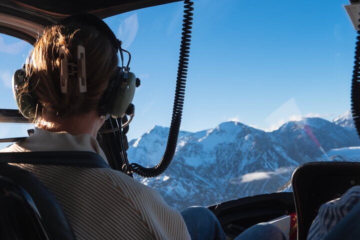Kaikoura Helicopters Top n Tail Whale Watch flight