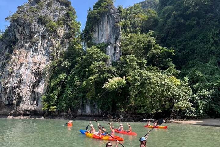 Ko Lanta Half Day Kayak to Talabeng Sea Cave and Mangrove Forest