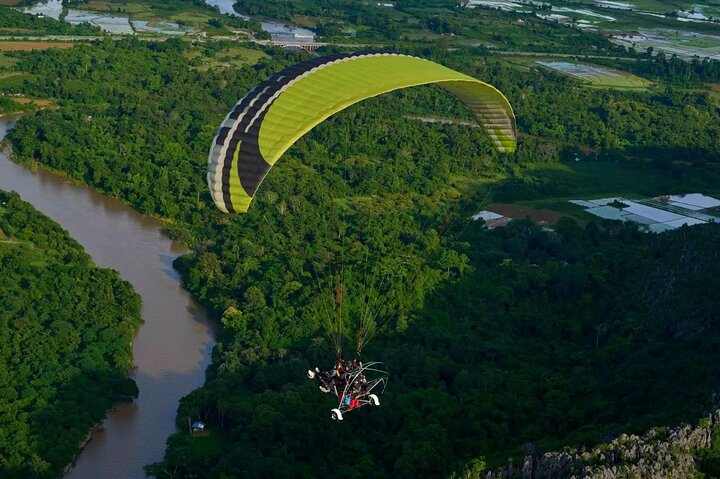 Paramotor Experience in Vang Vieng Laos