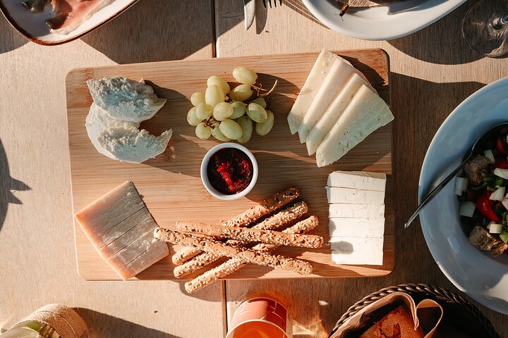 Unforgettable Naxos in 6 Hours: Villages, Tastings & Lunch