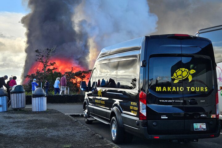 Hawaii Volcanoes, Waterfalls, Beaches & Hilo Highlights Day Tour