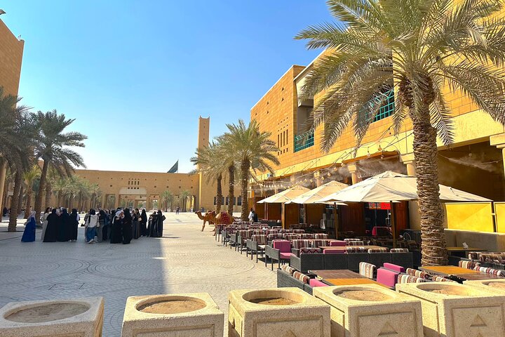 Riyadh Historic Attractions and Cultural Guided Sightseeing Tour