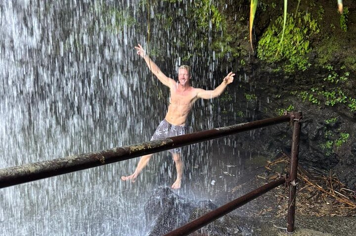 Grenada Highlights Half-Day Rum, Chocolate and Waterfall Tour