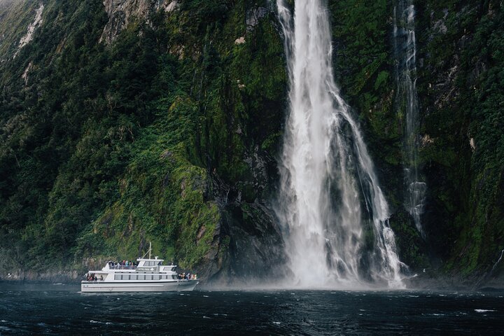 2-Hour Milford Sound Scenic Cruise