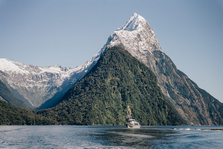2-Hour Milford Sound Scenic Cruise