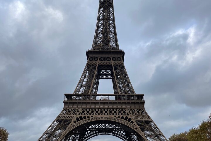 Paris with Love Private Guide and Driver