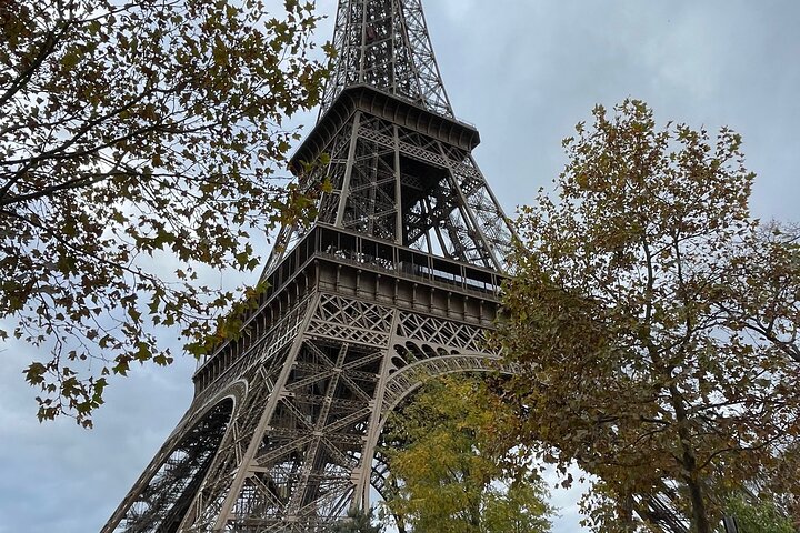 Paris with Love Private Guide and Driver
