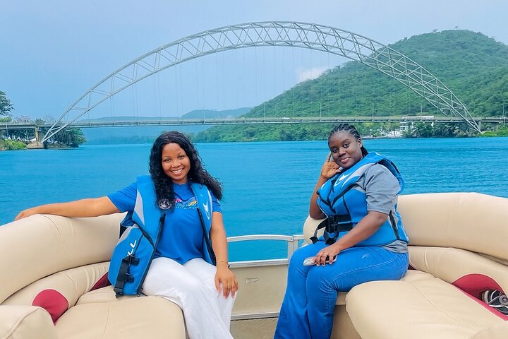 Shia Hills Safari & Akosombo Boat Cruise Day Tour