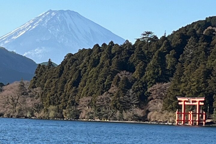 Hakone Old Tokaido Road Hiking Tour to Hakone Shrine