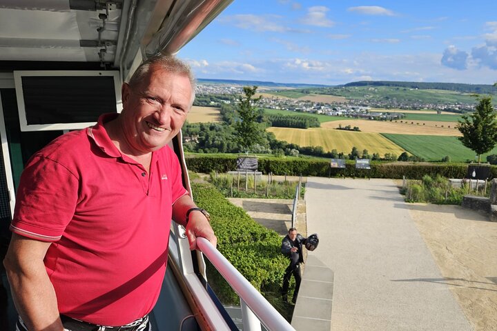 Épernay and Champagne Open-Top Bus Tour with 3 Tastings
