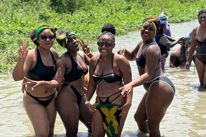 Tour to the Mud Volcano in Cartagena with Lunch