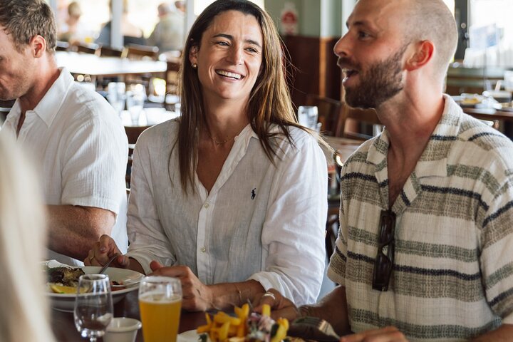 Premium Hunter Valley Wine Tour with 2-Course Lunch from Sydney