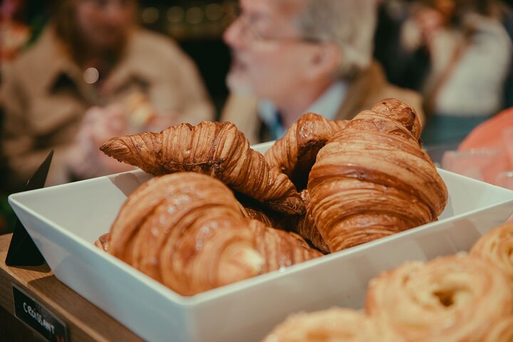 Old Quebec City Food Tour with 10+ Authentic Local Tastings