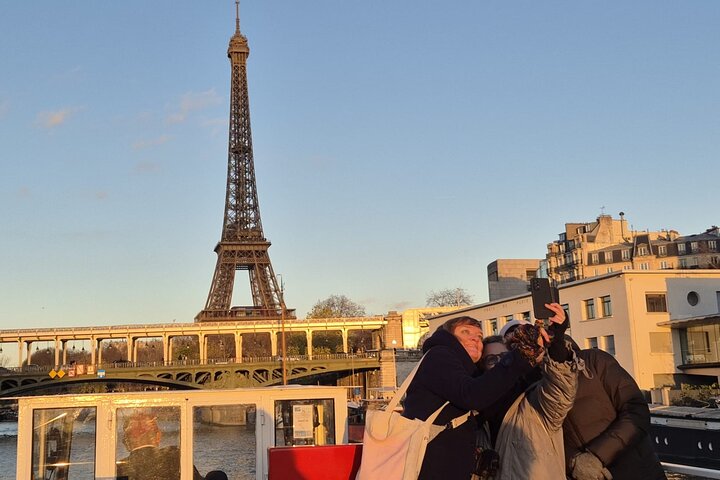 Paris Seine River Sunset & Evening Champagne Cruises