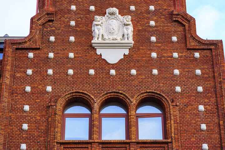 Hello León: Private 2-Hour Intro City Walk with Local Guide