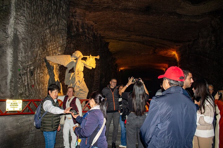 Shared Group Tour to Zipaquirá's Salt Cathedral with Pick up