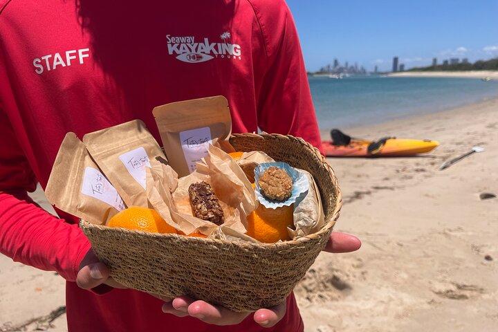 Gold Coast Kayaking & Snorkelling Tour (2.5 Hours)