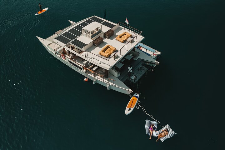 4 in 1 Nusa Lembongan Breakfast and Snorkel Catamaran Cruise