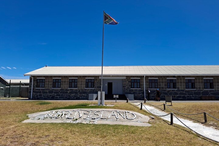 Robben Island Guided Tour with Ferry and Hotel Pickup