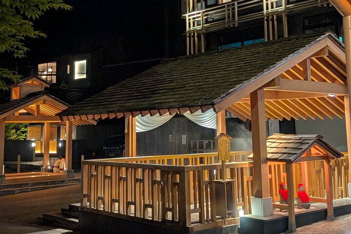 Hands-Free Private Sightseeing Shuttle from Karuizawa to Kusatsu