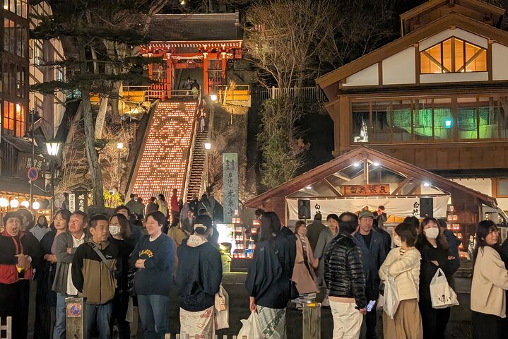 Hands-Free Private Sightseeing Shuttle from Karuizawa to Kusatsu