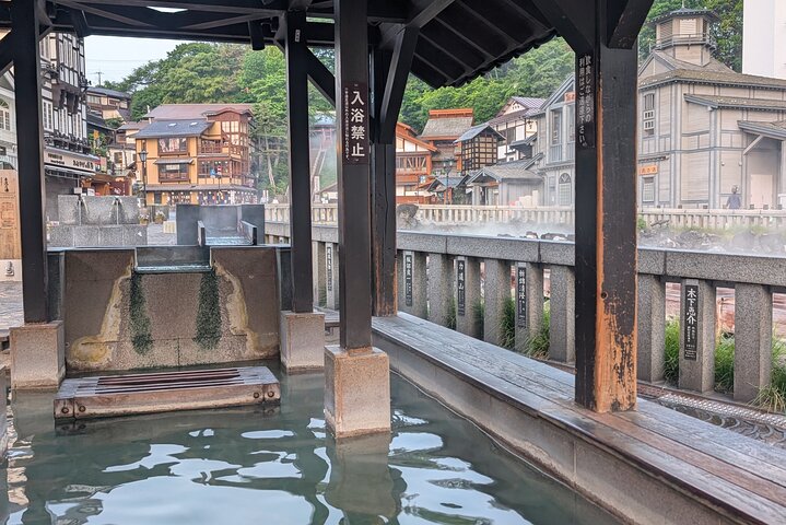 Hands-Free Private Sightseeing Shuttle from Karuizawa to Kusatsu